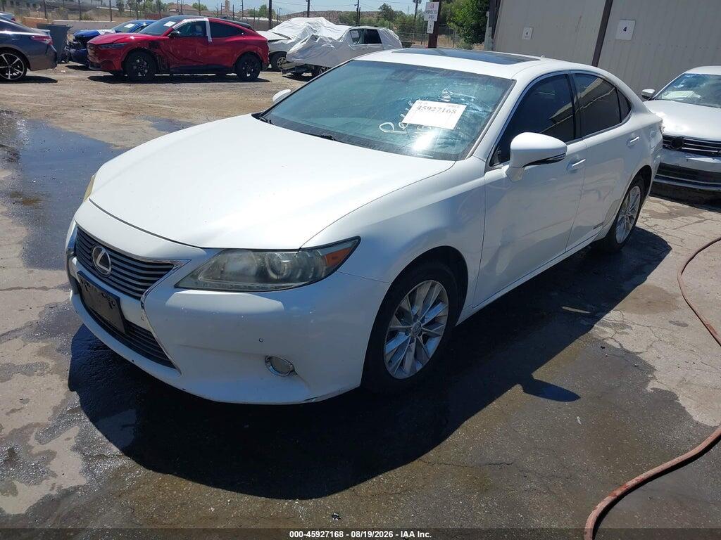 JTHBW1GG9D2004606 2013 LEXUS ES 300H photo no. 2