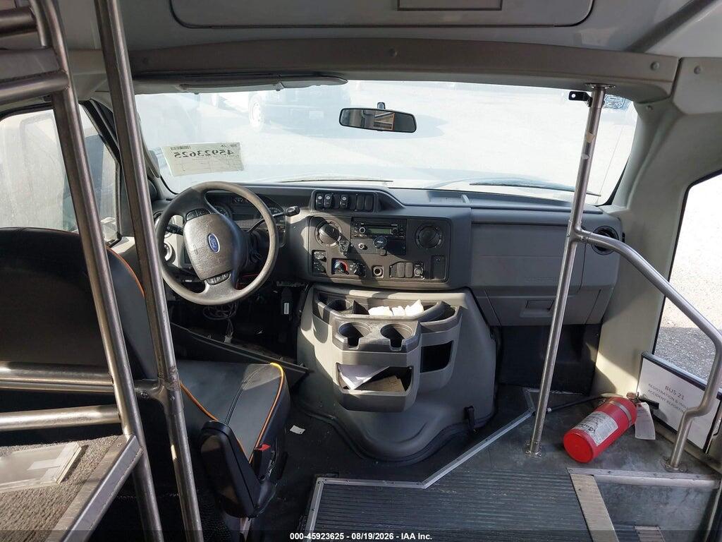 1FDEE3FS8DDA64184 2013 FORD E-350 CUTAWAY photo no. 6