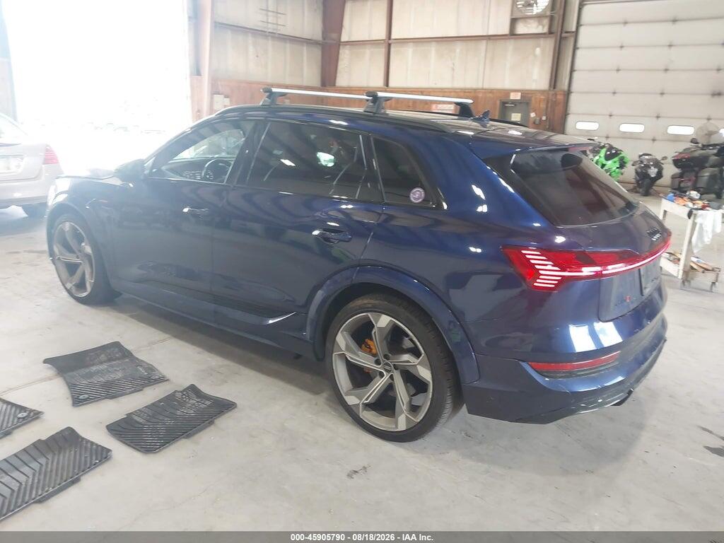 WA1ACBGE3PB010488 2023 AUDI E-TRON S photo no. 3