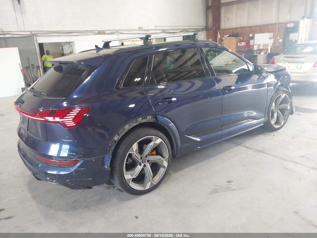 WA1ACBGE3PB010488 2023 AUDI E-TRON S photo no. 4