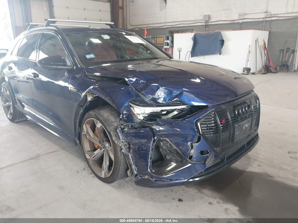 WA1ACBGE3PB010488 2023 AUDI E-TRON S photo no. 6