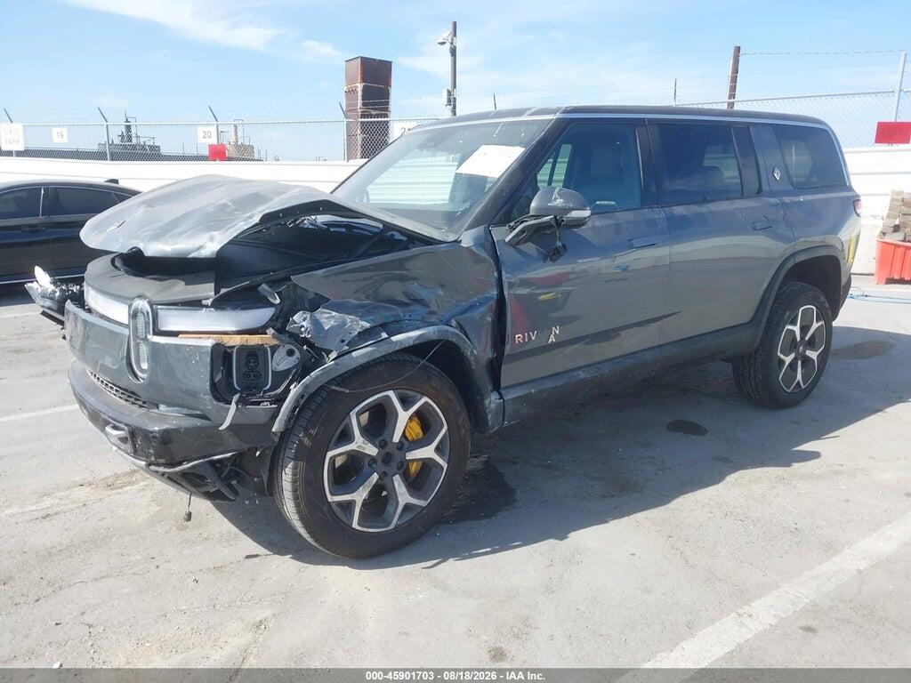 7PDSGABA8PN009096 2023 RIVIAN R1S photo no. 2