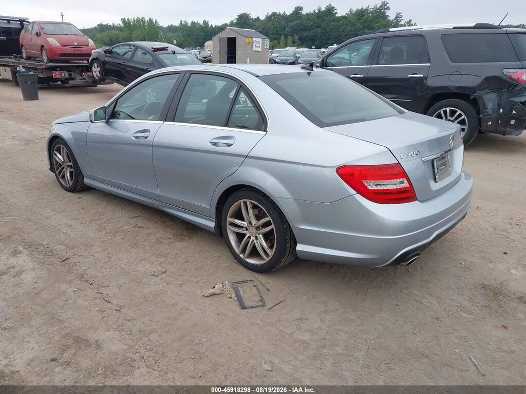 WDDGF8AB8DG072689 2013 MERCEDES-BENZ C 300 photo no. 3
