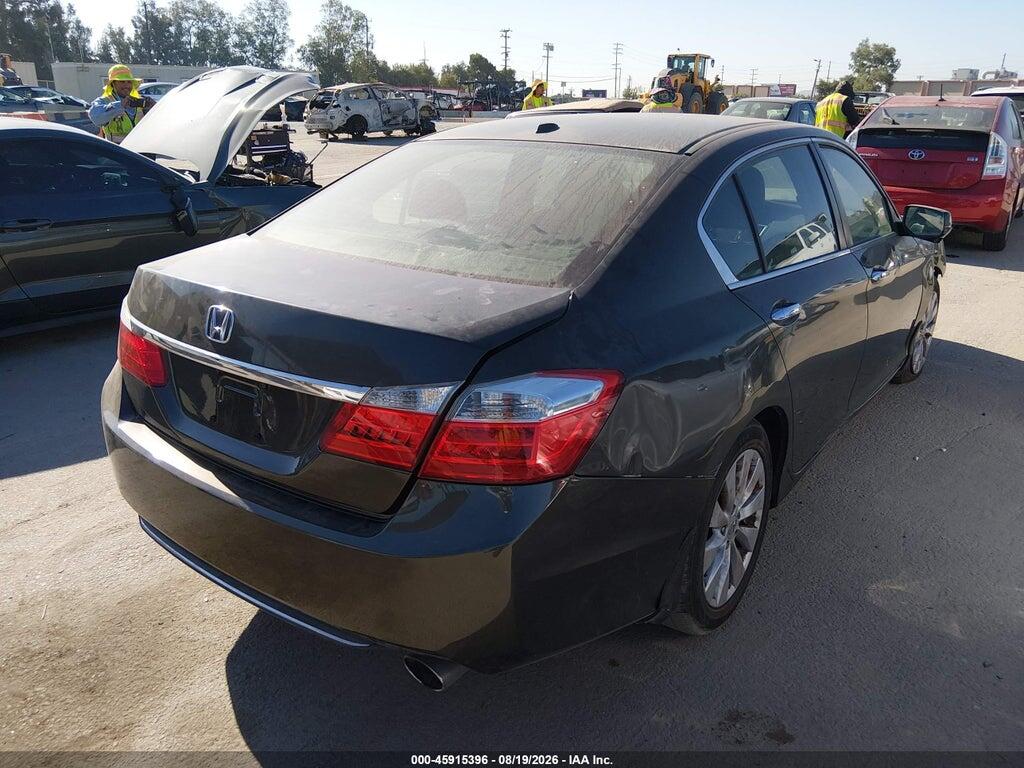1HGCR2F83DA193046 2013 HONDA ACCORD photo no. 4