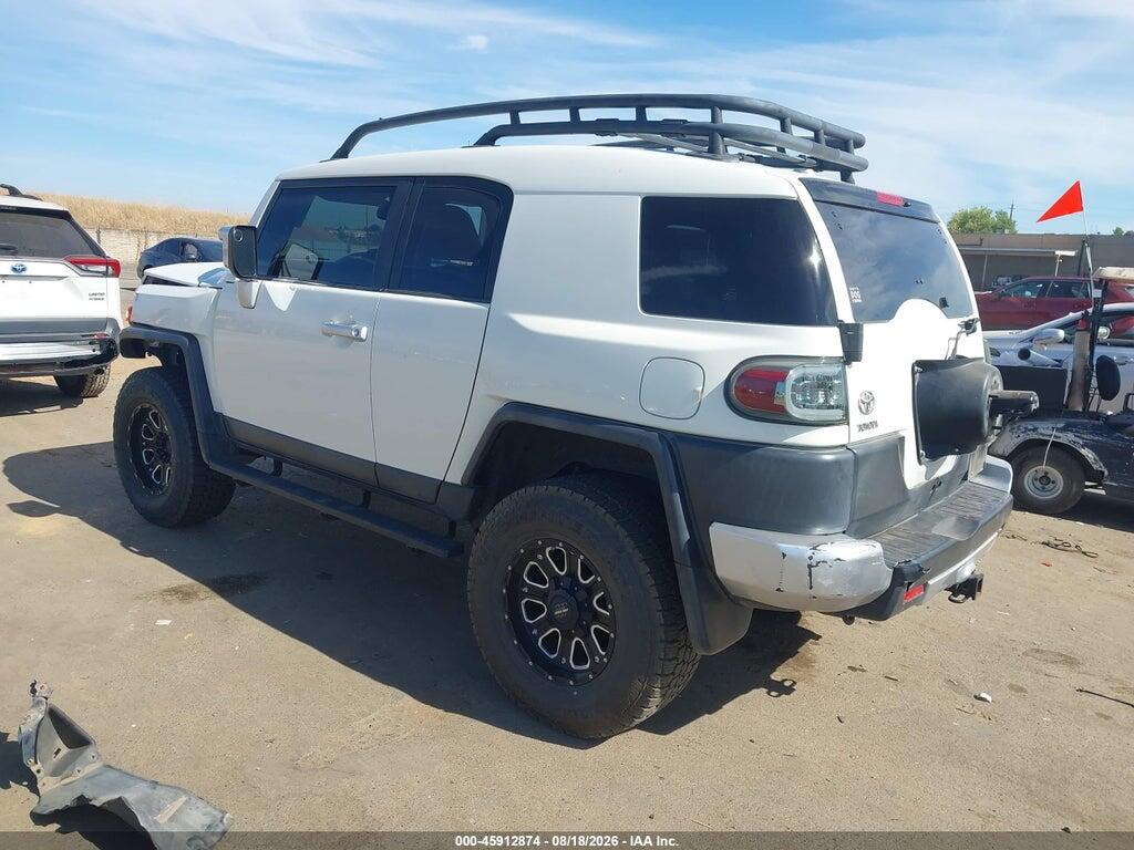 JTEBU4BF0DK158558 2013 TOYOTA FJ CRUISER photo no. 3