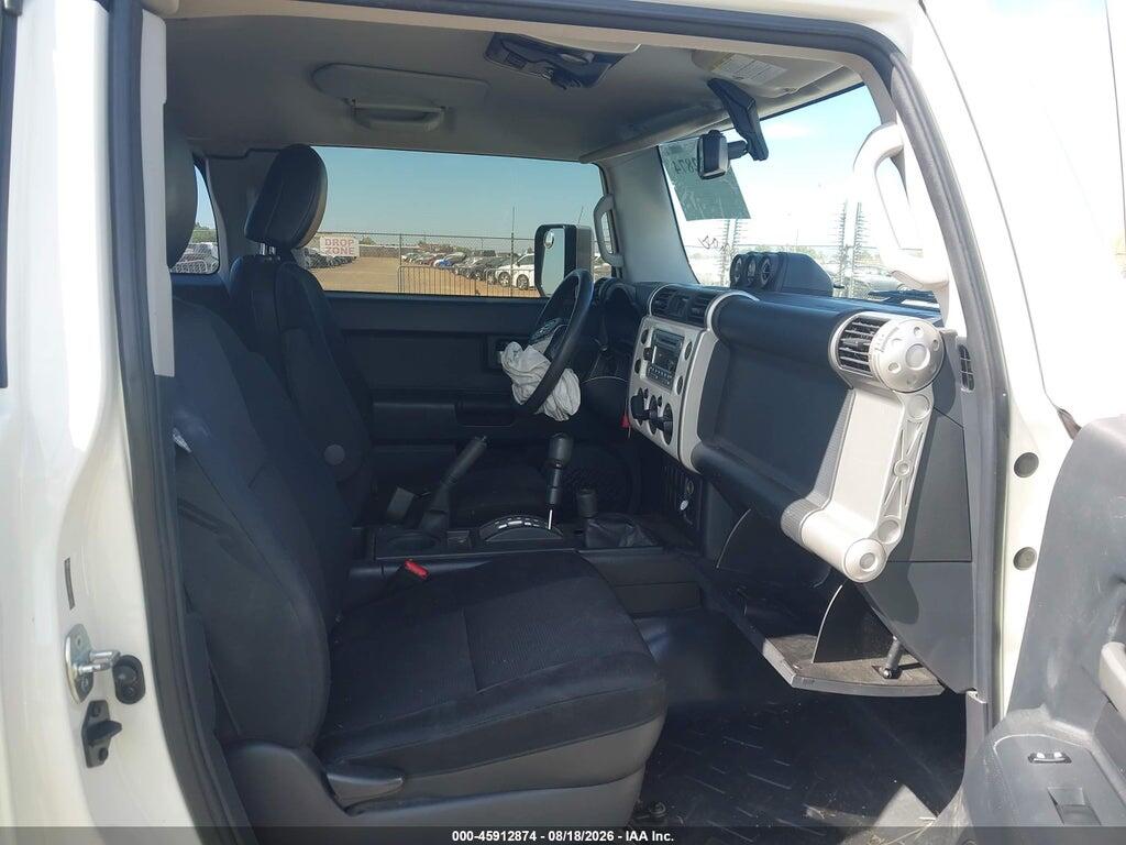 JTEBU4BF0DK158558 2013 TOYOTA FJ CRUISER photo no. 5