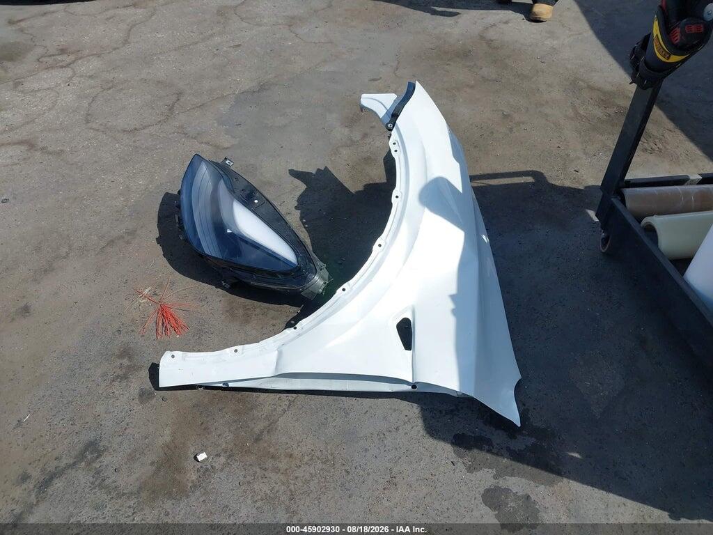 7SAYGDED8RF126531 2024 TESLA MODEL Y photo no. 12