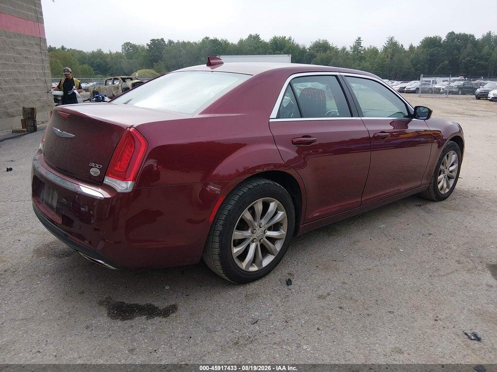 2C3CCARG8MH590335 2021 CHRYSLER 300 photo no. 4