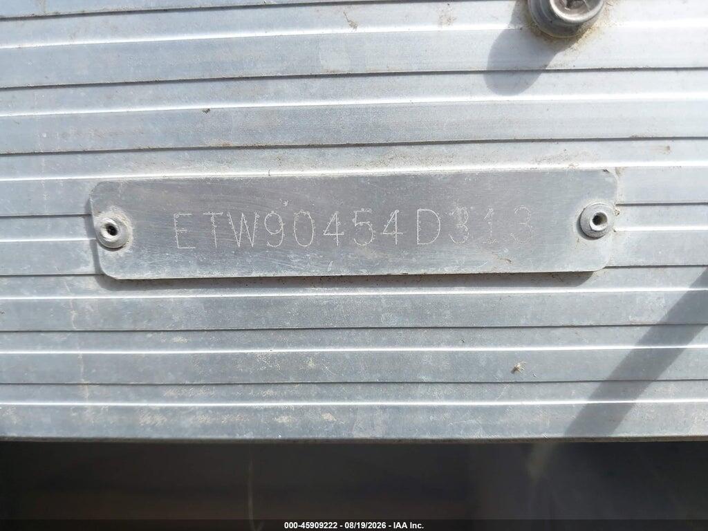 00000ETW90454D313 2013 BENNINGTON OTHER photo no. 9