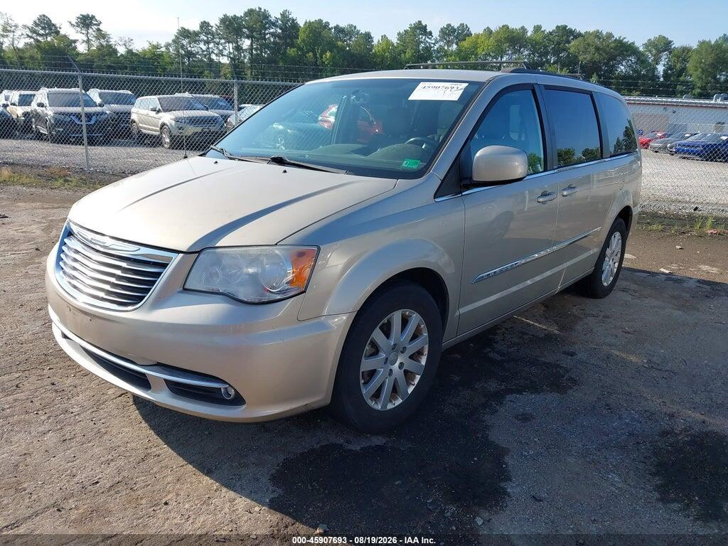 2C4RC1BG1DR677620 2013 CHRYSLER TOWN & COUNTRY photo no. 2