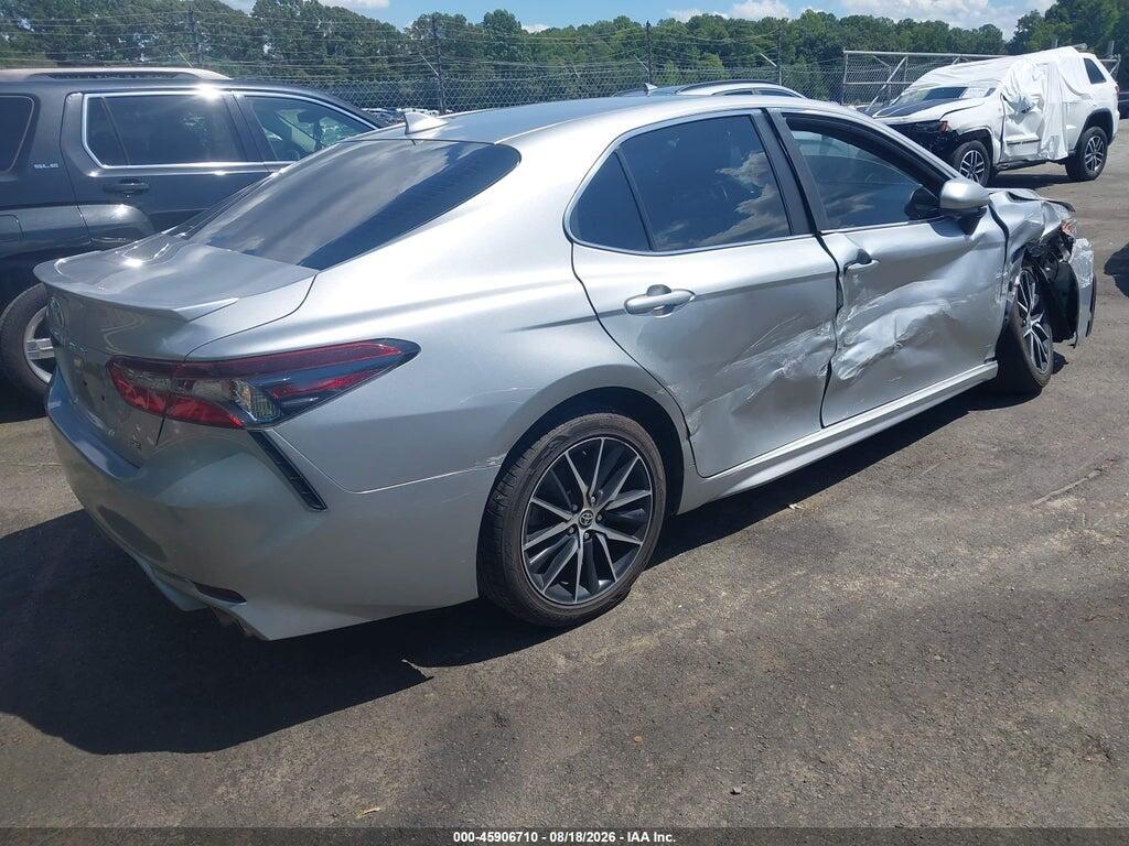 4T1G11AK3MU450849 2021 TOYOTA CAMRY photo no. 4