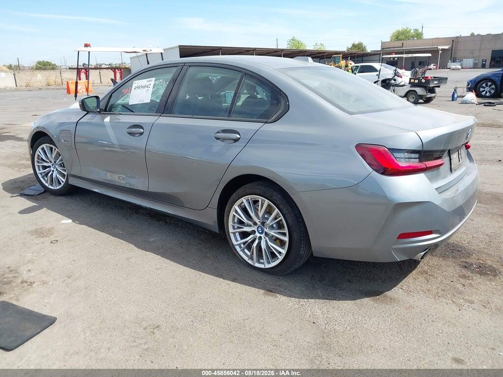 3MW39FF09P8C91303 2023 BMW 330E photo no. 3