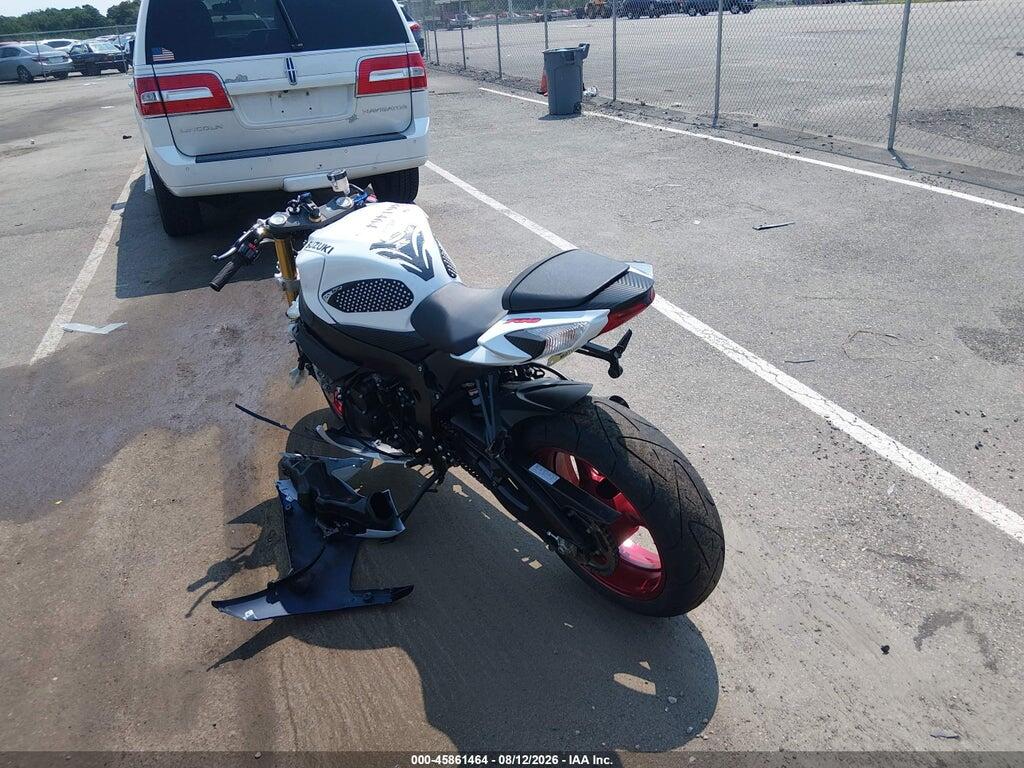 JS1GR7MA2R7100129 2024 SUZUKI GSX-R750 photo no. 4