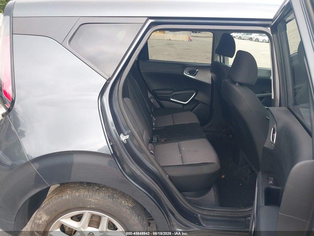 KNDJ23AU0R7239957 2024 KIA SOUL photo no. 8
