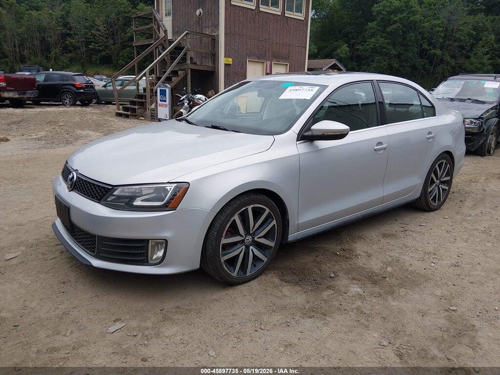 3VW4A7AJ7DM272267 2013 VOLKSWAGEN JETTA photo no. 2