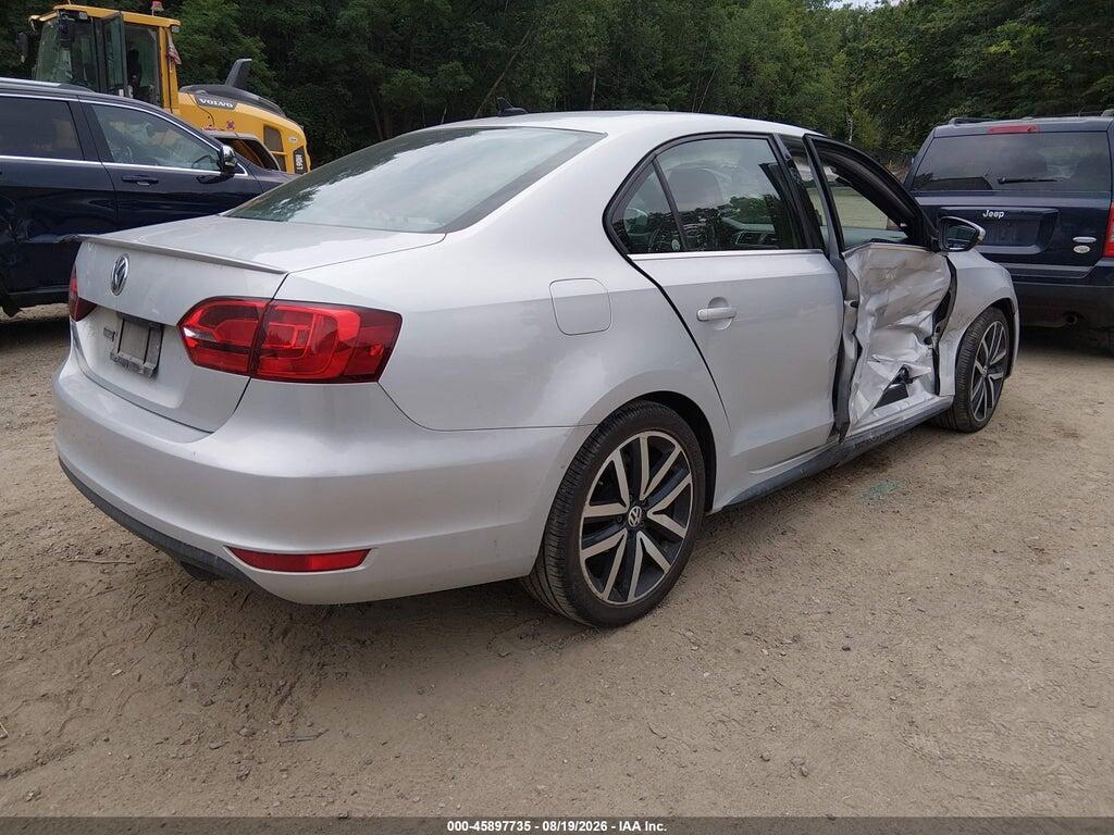 3VW4A7AJ7DM272267 2013 VOLKSWAGEN JETTA photo no. 4