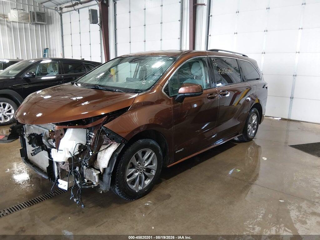 5TDKSKFC1MS038677 2021 TOYOTA SIENNA photo no. 2