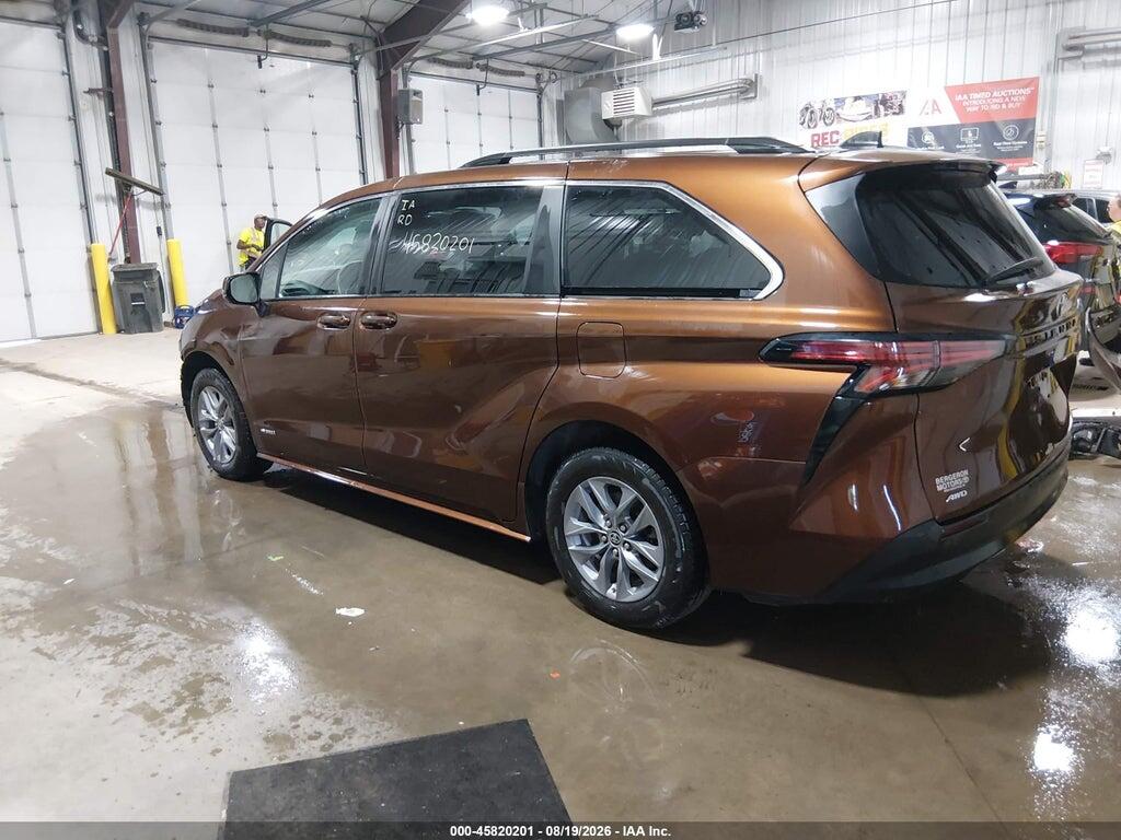 5TDKSKFC1MS038677 2021 TOYOTA SIENNA photo no. 3