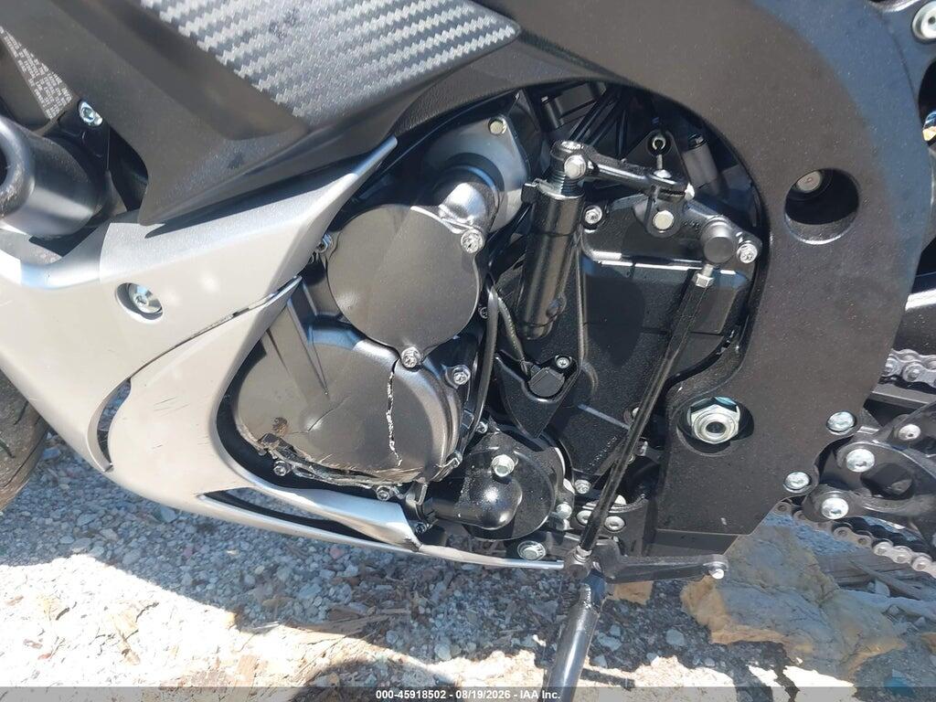 JS1GN7FA6T7100411 2026 SUZUKI GSX-R600 photo no. 9