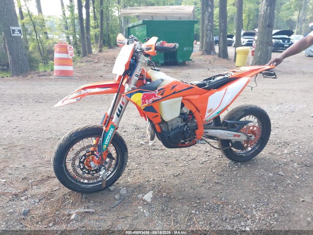 VBKEXJ402SM467626 2025 KTM 500 photo no. 2