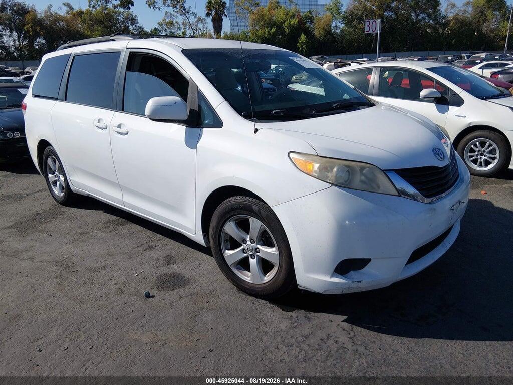 5TDKK3DC9BS102292 2011 TOYOTA SIENNA photo no. 1