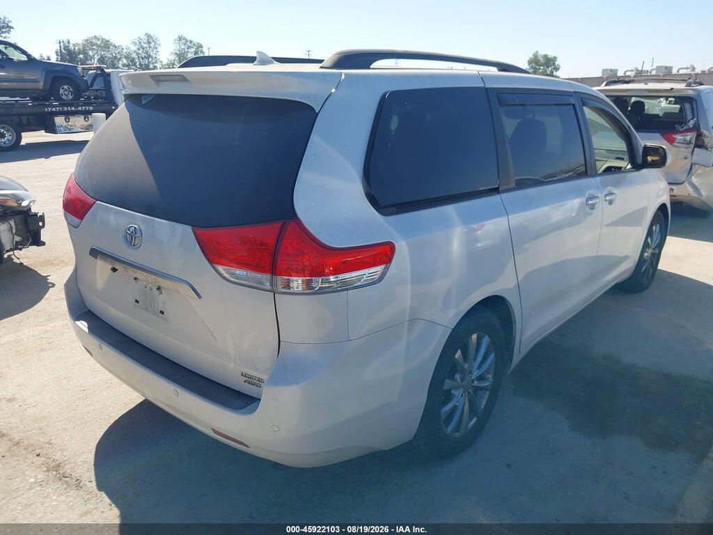 5TDDK3DC2BS023782 2011 TOYOTA SIENNA photo no. 4