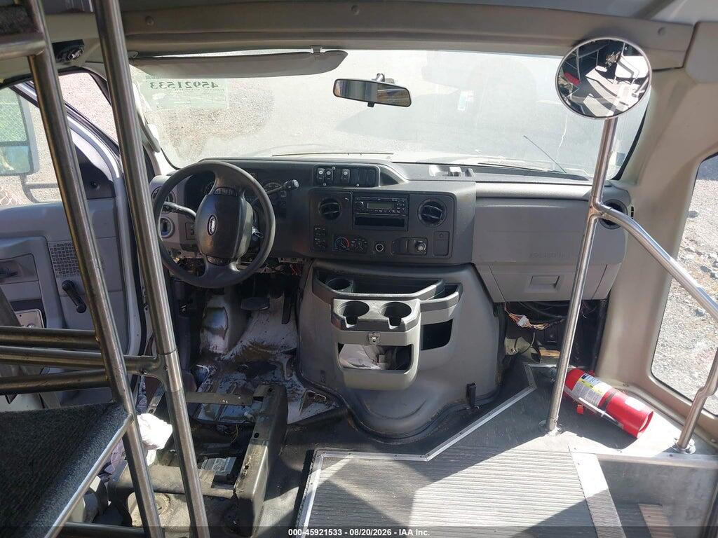 1FDFE4FS0BDB36499 2011 FORD ECONOLINE COMMERCIAL CUTAWAY photo no. 6