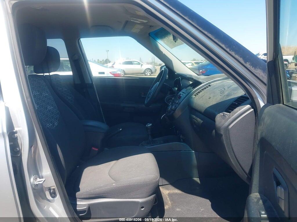 KNDJT2A28B7272765 2011 KIA SOUL photo no. 5