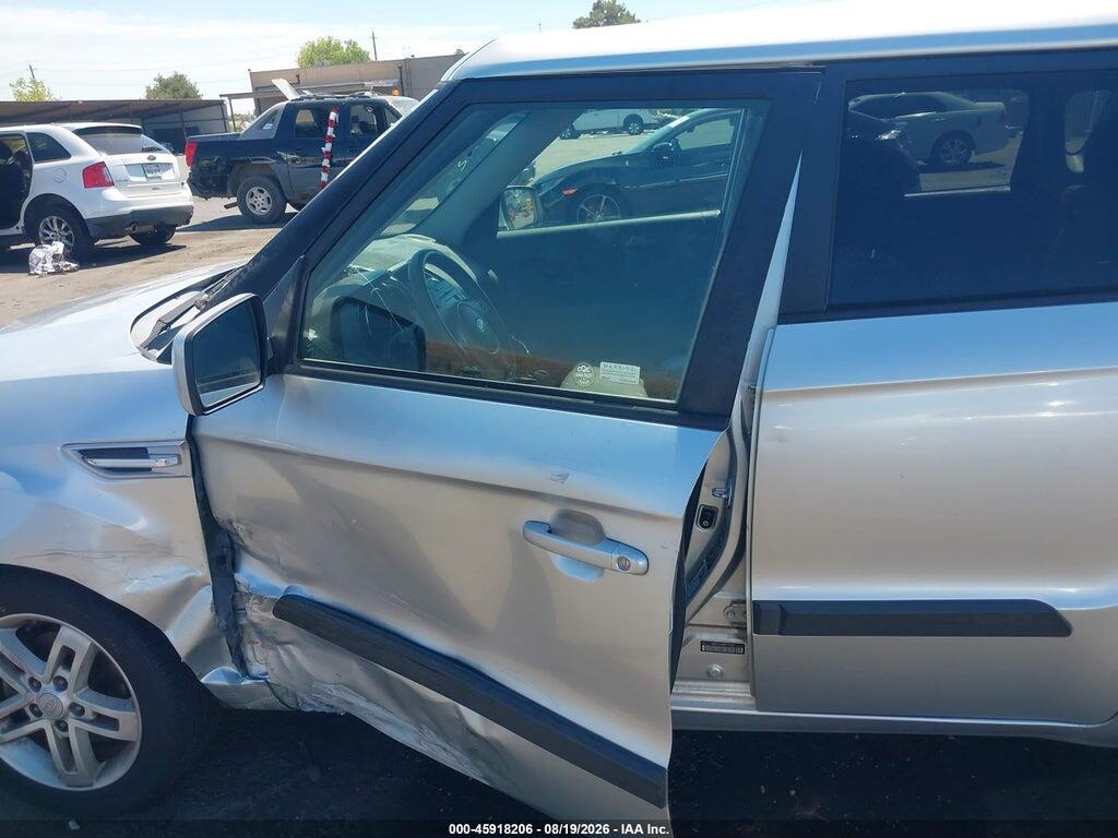 KNDJT2A28B7272765 2011 KIA SOUL photo no. 6