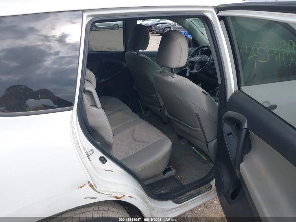 2T3BF4DV4BW111976 2011 TOYOTA RAV4 photo no. 8