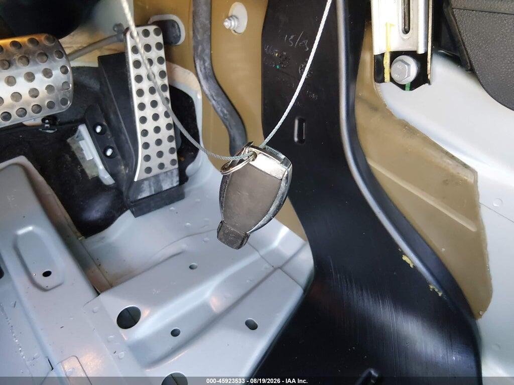 WDDGF8BB8CR228313 2012 MERCEDES-BENZ C 300 photo no. 11