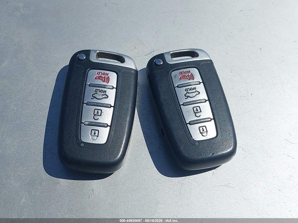 5NPEC4AB7CH467962 2012 HYUNDAI SONATA photo no. 11