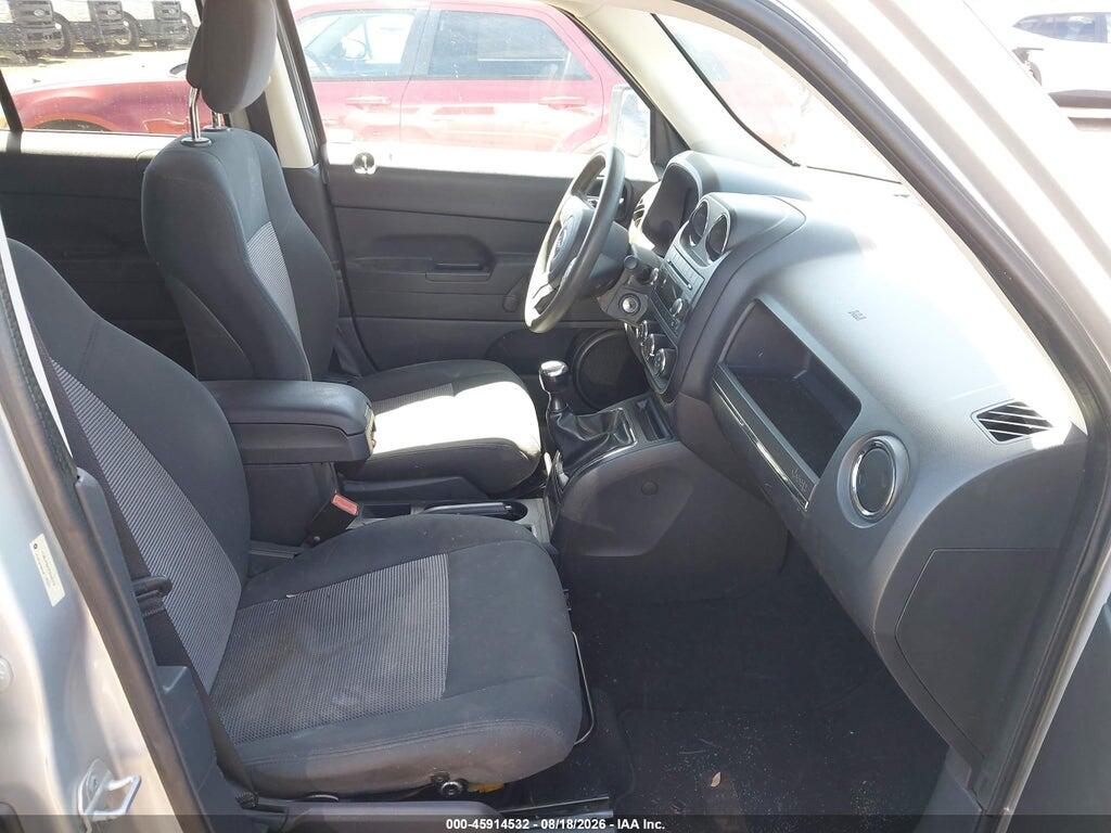 1C4NJPBA3CD542319 2012 JEEP PATRIOT photo no. 5