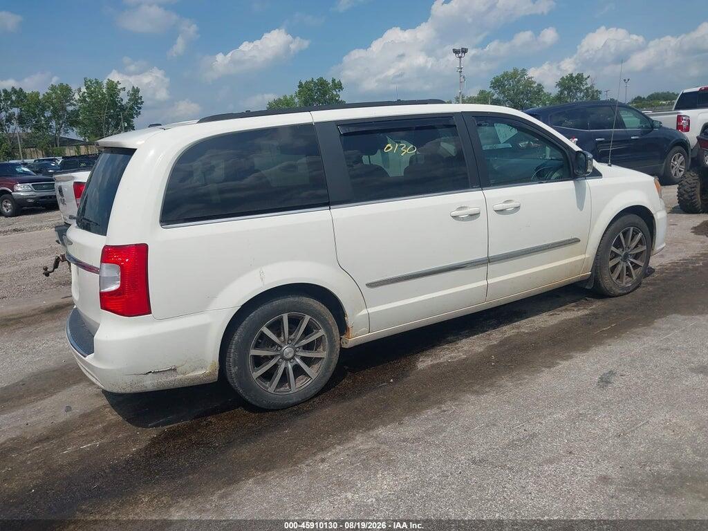 2A4RR8DG8BR635733 2011 CHRYSLER TOWN & COUNTRY photo no. 4