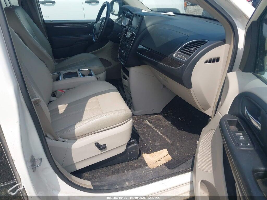 2A4RR8DG8BR635733 2011 CHRYSLER TOWN & COUNTRY photo no. 5
