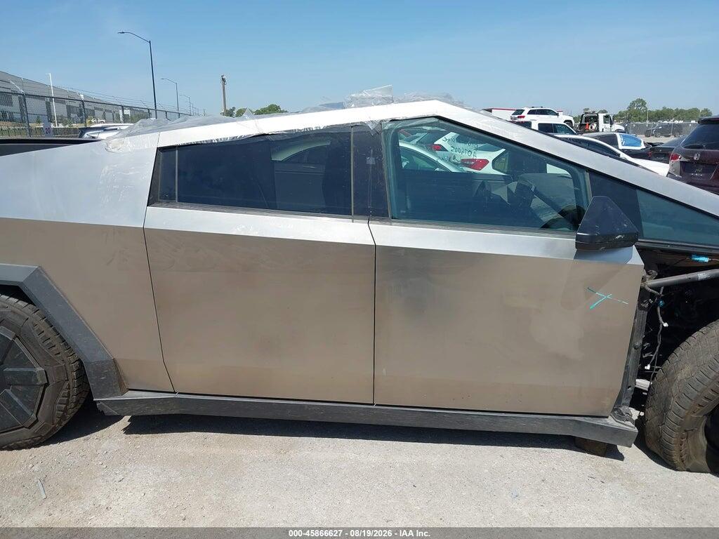 7G2CEHEE3SA076005 2025 TESLA CYBERTRUCK photo no. 12