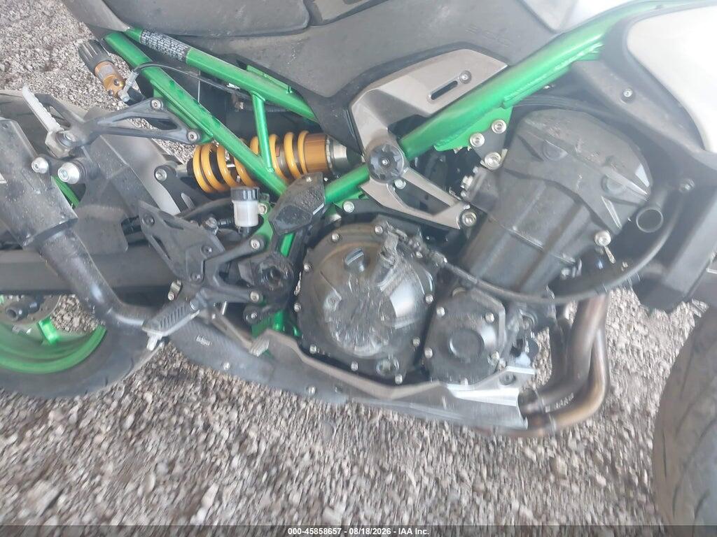 ML5ZRDT12SDA07548 2025 KAWASAKI ZR900 photo no. 8