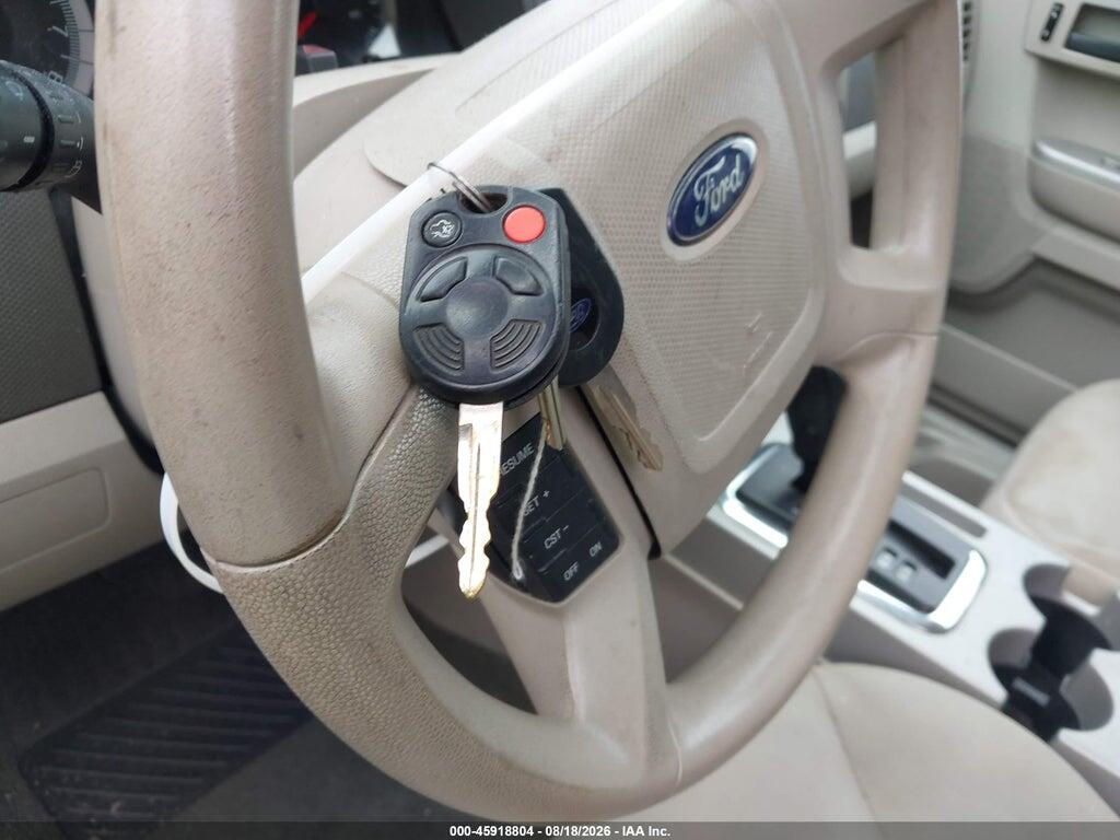 1FMCU93138KD90338 2008 FORD ESCAPE photo no. 11