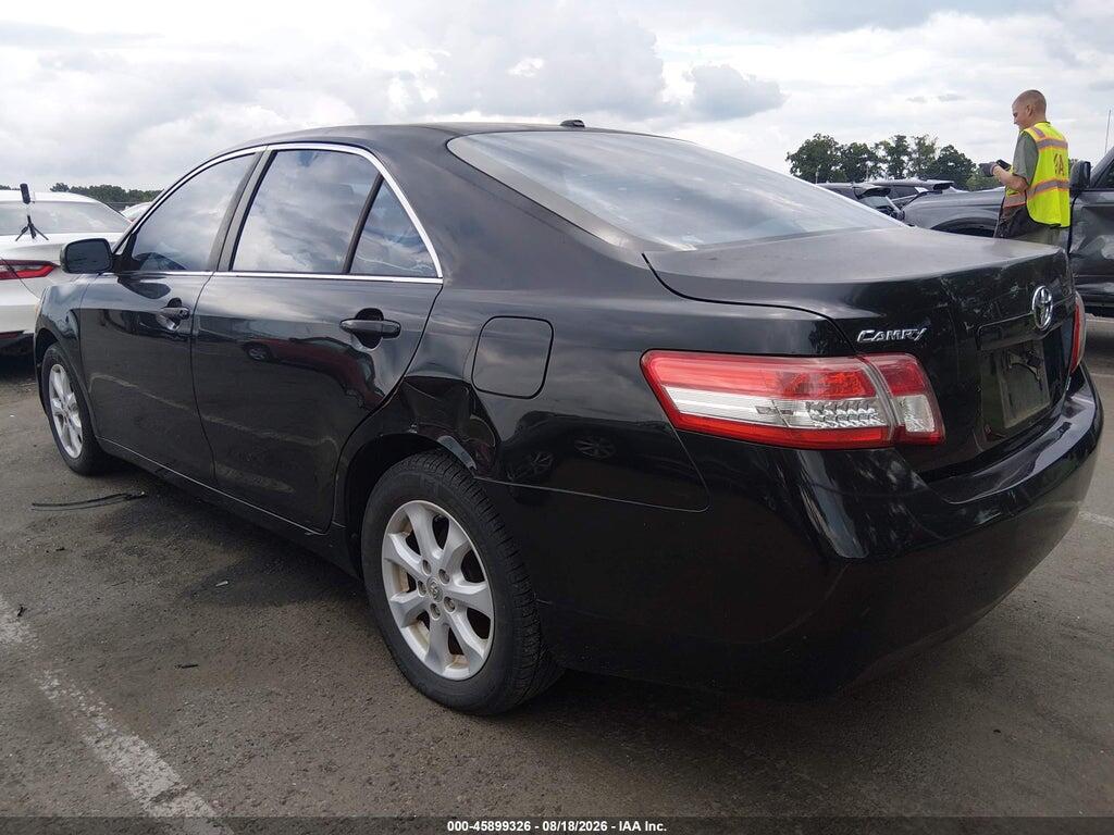 4T4BF3EK4BR180891 2011 TOYOTA CAMRY photo no. 3