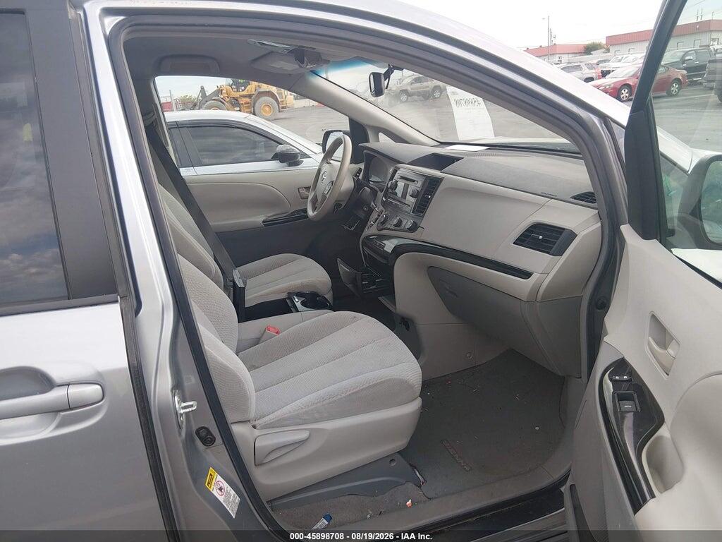 5TDKK3DC1BS078005 2011 TOYOTA SIENNA photo no. 5