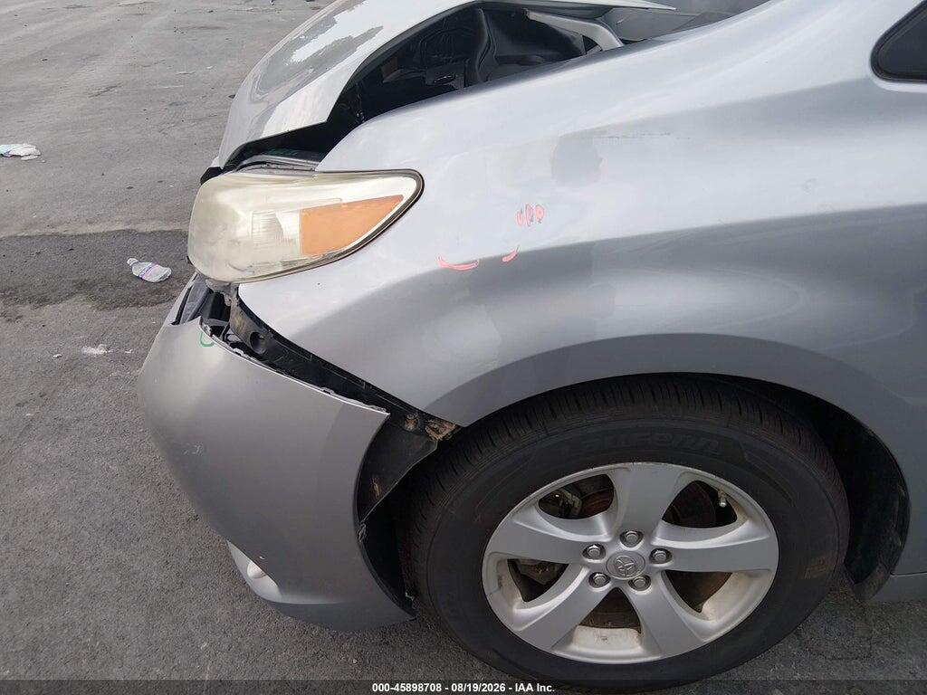 5TDKK3DC1BS078005 2011 TOYOTA SIENNA photo no. 6