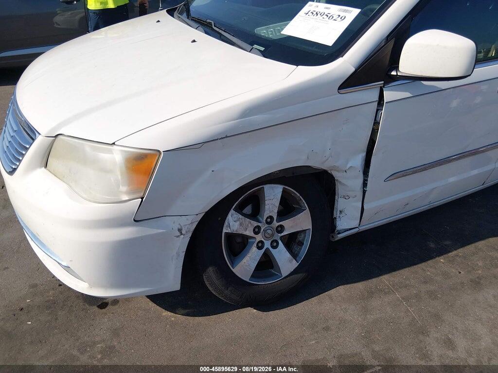 2A4RR5DG6BR779716 2011 CHRYSLER TOWN & COUNTRY photo no. 6