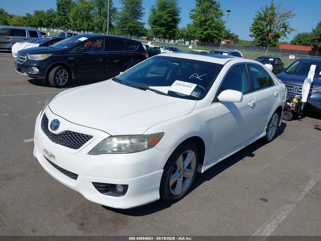 4T1BF3EK0BU673798 2011 TOYOTA CAMRY photo no. 2