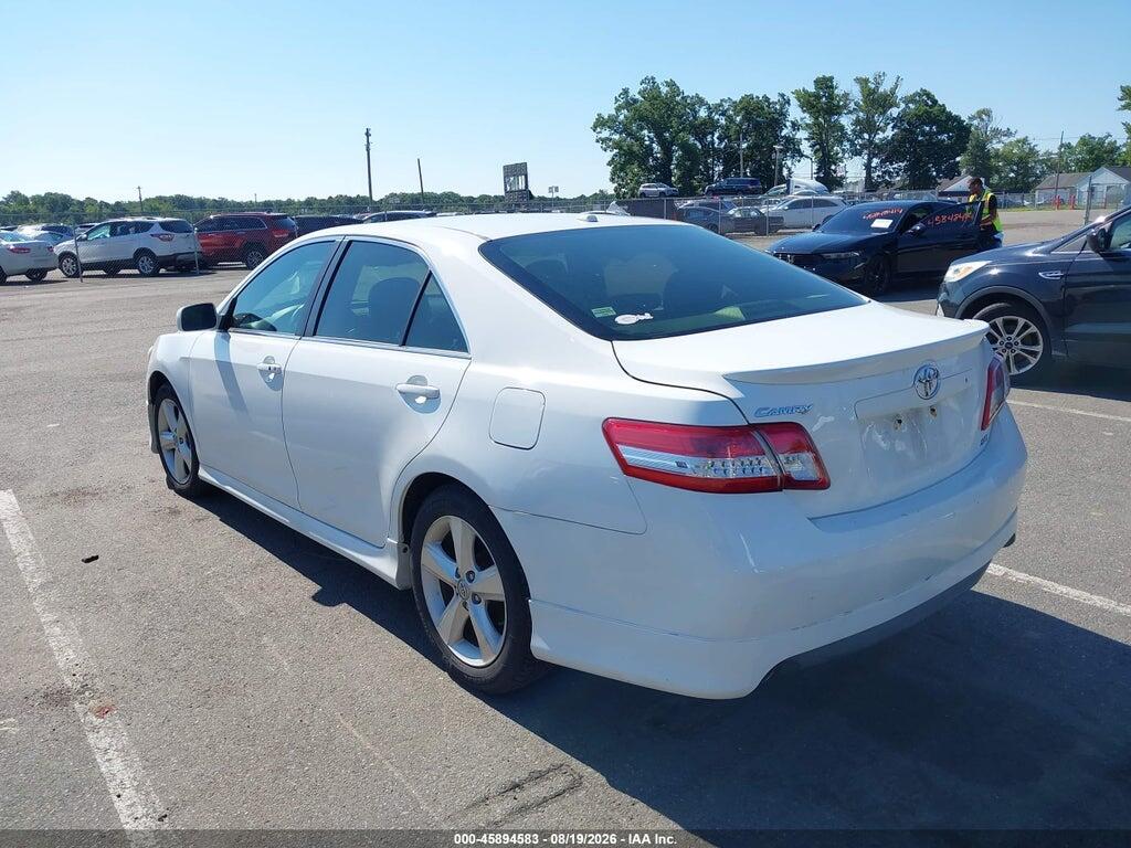 4T1BF3EK0BU673798 2011 TOYOTA CAMRY photo no. 3