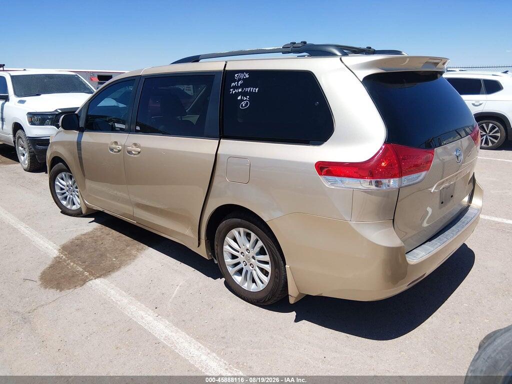 5TDYK3DC9BS108622 2011 TOYOTA SIENNA photo no. 3