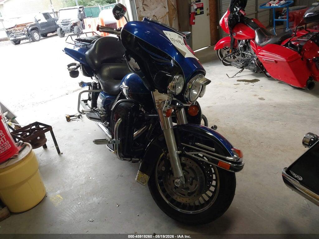 2010 HARLEY-DAVIDSON FLHTK 1HD1KEM16AB672292