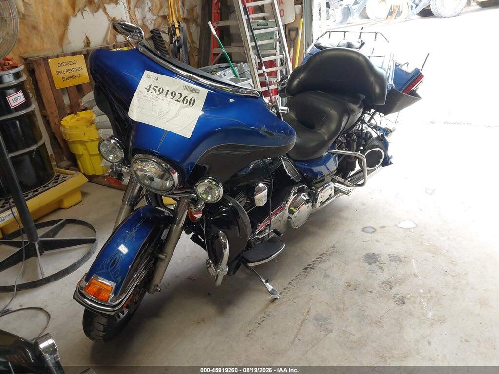 1HD1KEM16AB672292 2010 HARLEY-DAVIDSON FLHTK photo no. 2