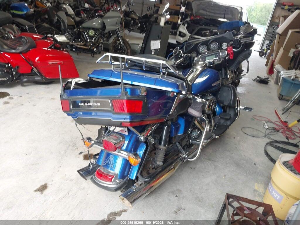 1HD1KEM16AB672292 2010 HARLEY-DAVIDSON FLHTK photo no. 4