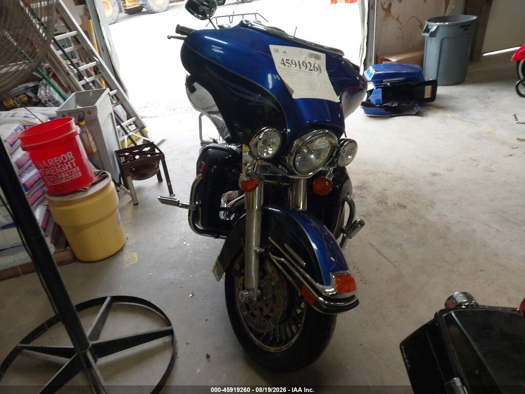 1HD1KEM16AB672292 2010 HARLEY-DAVIDSON FLHTK photo no. 5