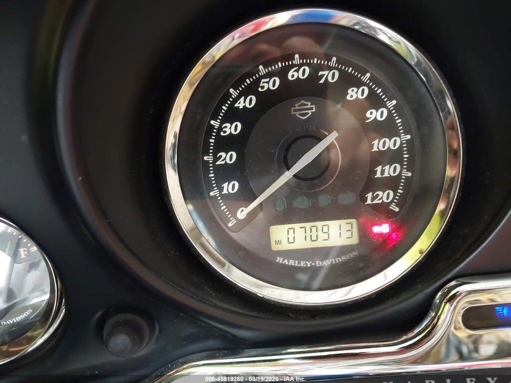 1HD1KEM16AB672292 2010 HARLEY-DAVIDSON FLHTK photo no. 7